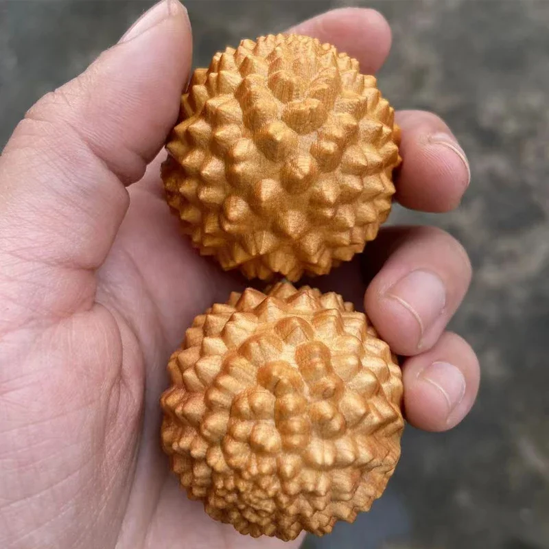 마사지 1Pcs Hand Massage Ball Cedarwood Durian Fitness Balls Hand Exerciser Spring-Grip Treatment of Wrist Injuries Masajeador