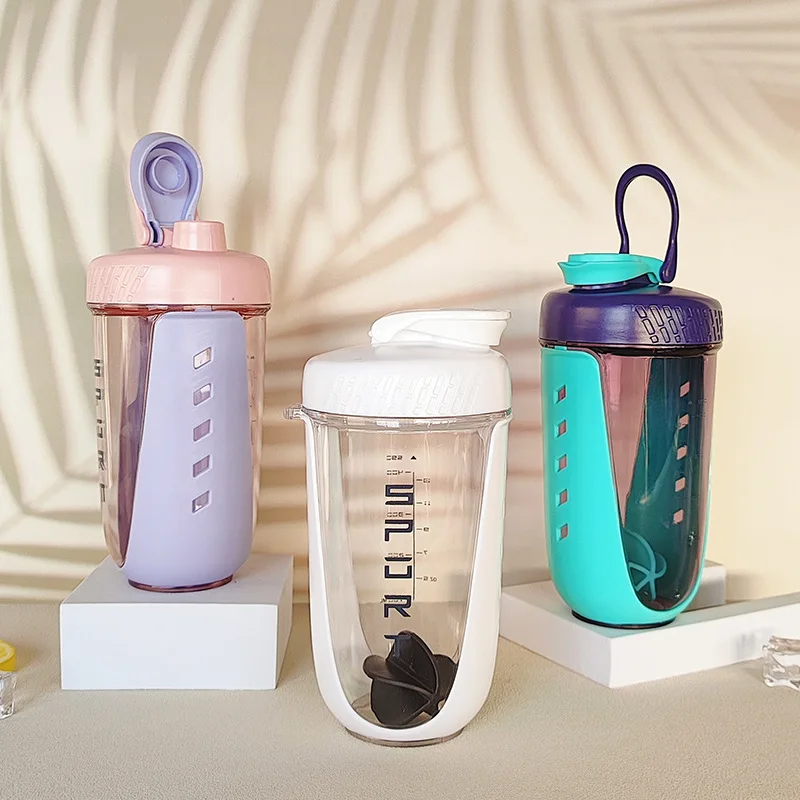 600ml Blender Shaker Bottle, Plastic Protein Shakes, Portable Leakproof Cup with Stainless Whisk Ball & Graduated, BPA Free