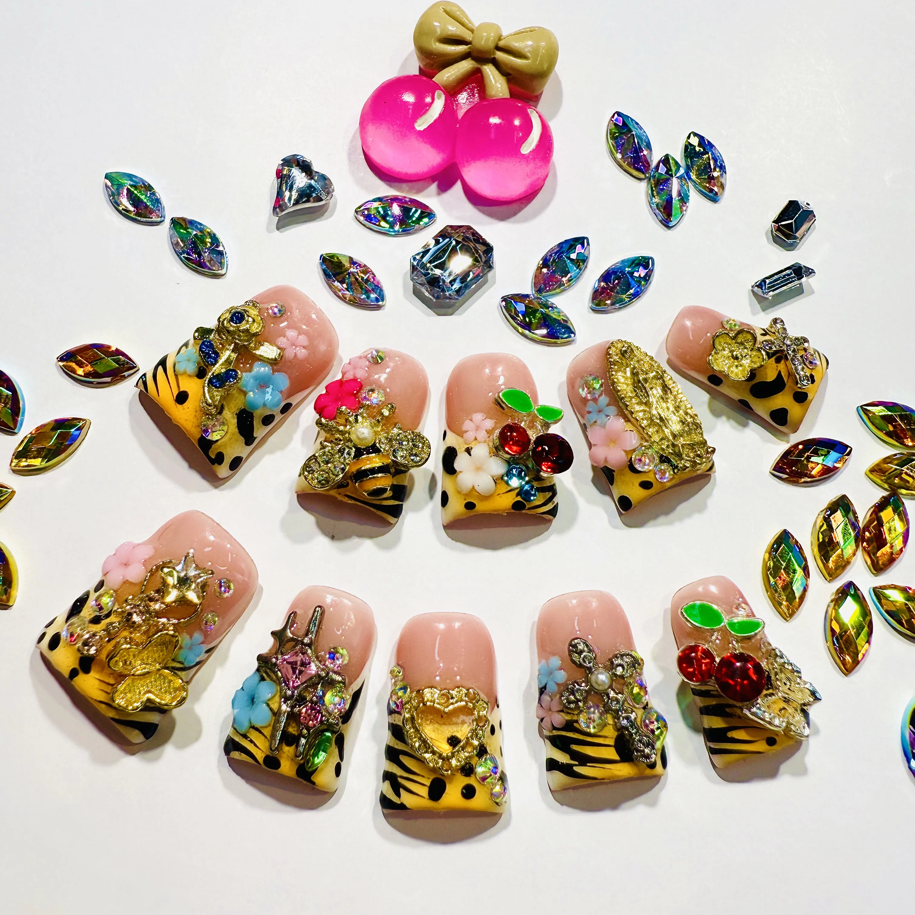 

Handmade Press On Nails, Tiger Print Contrast Rhinestone Short Duckbill Edgy Nails