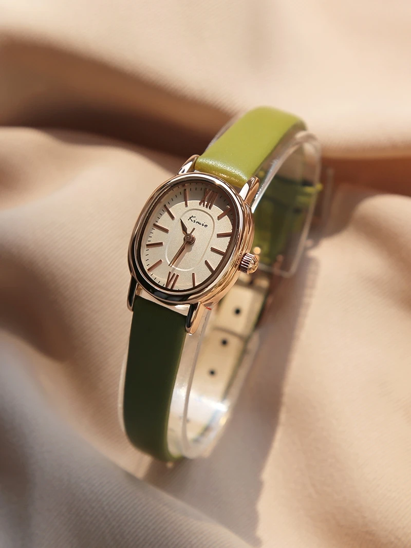 ساعة بحزام جلدي عالي القيمة للنساء تتميز بمينا صغير وأنيق وتصميم بسيط ومكرر. هدية مثالية للسيدات. #1