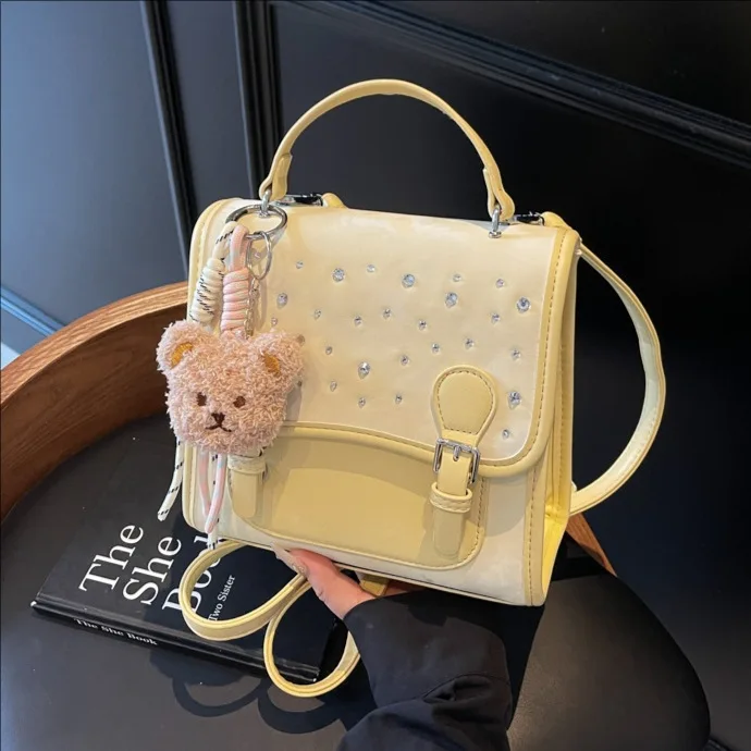 

2025 Новая большая сумка для женщин, дизайнерская роскошная сумка, модная повседневная сумка через плечо, стильный многосторонний рюкзак для студентов