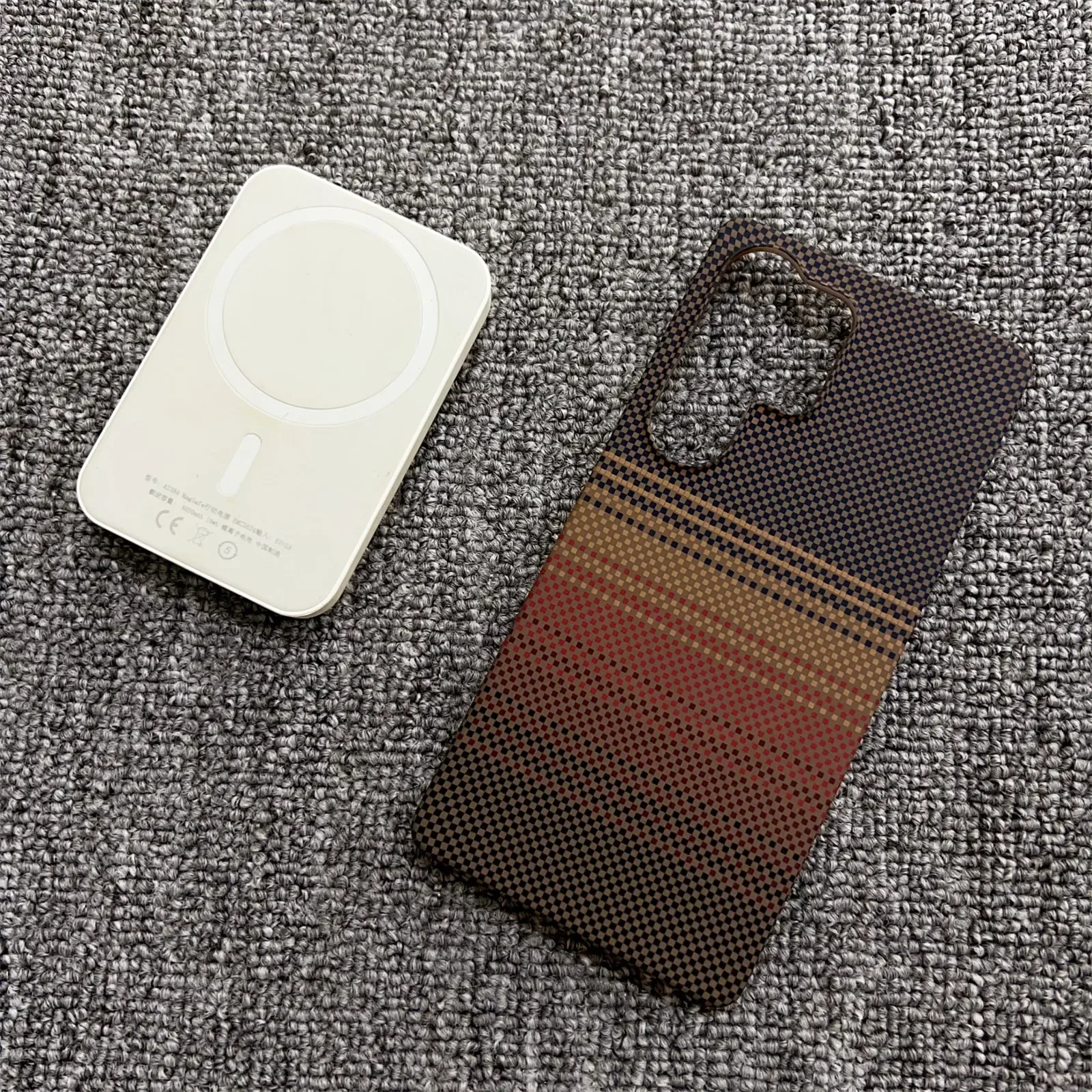 Ultra Slim Koolstofvezel Kevlar Patroon Case Voor Samsung Galaxy S24 S25 S26 Ultra Plus Onzichtbare Magnetische Draadloze Lading Cover