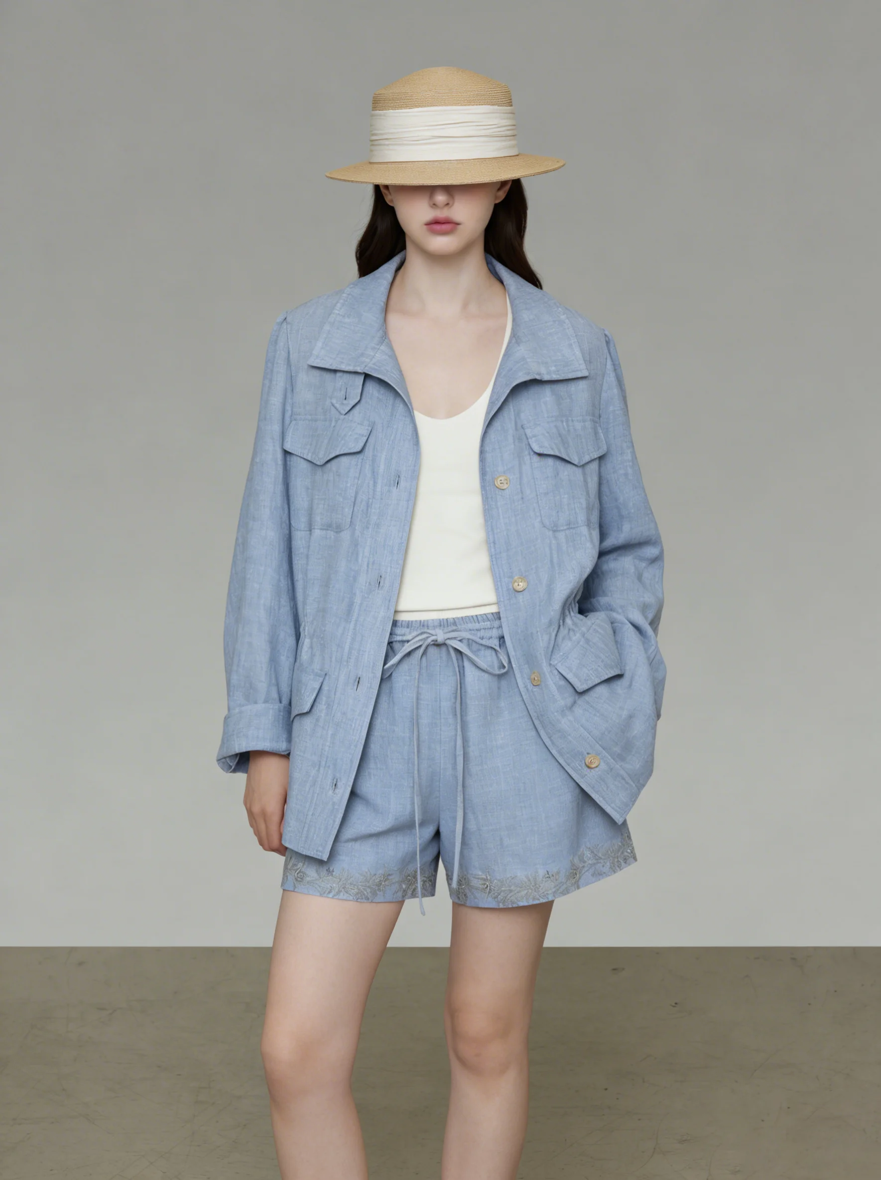 

Синий льняной комплект: куртка и шорты для женщин, весна 2026, модный повседневный костюм с высокой талией, свободный крой, рубашка на молнии