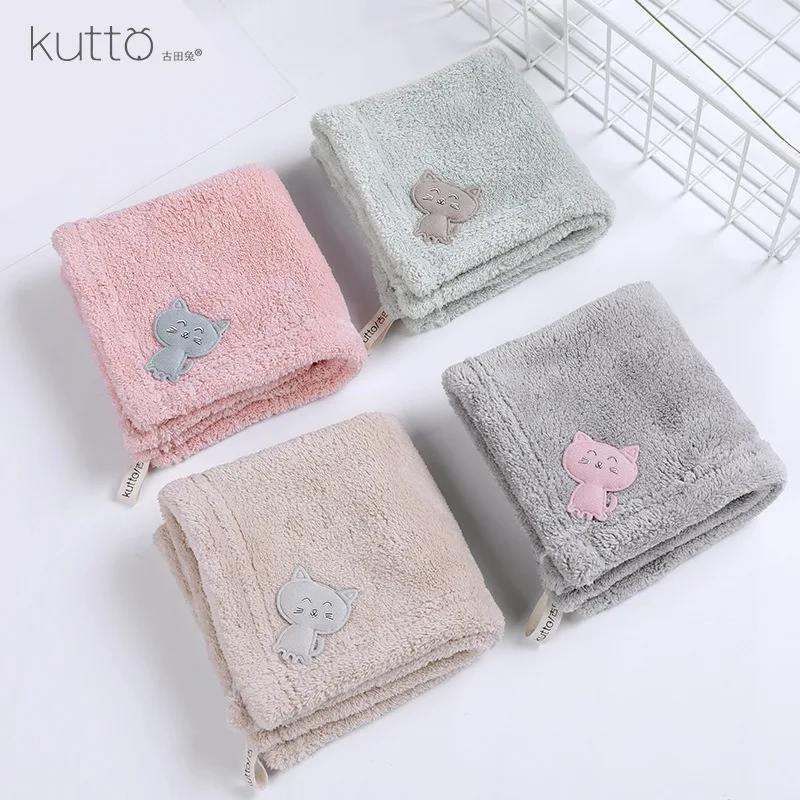 1pc Cute cartoon coral-fiber small square towel, water-absorbent and easy to dry, kitchen hand towel
