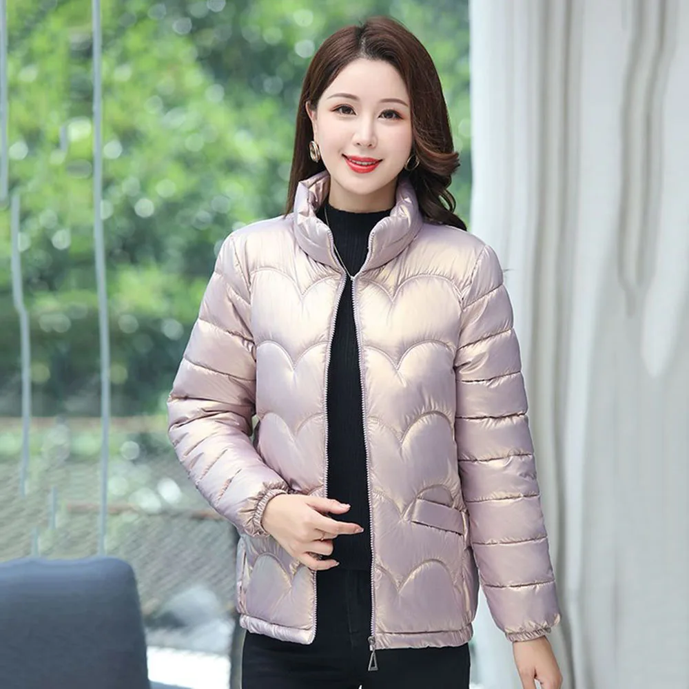 Giacca invernale imbottita in cotone lavabile brillante cappotto con colletto di nuova moda femminile versione coreana di giacca imbottita in cotone sciolto.