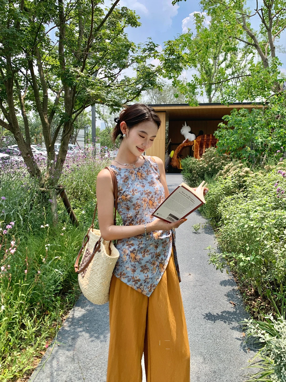 

Синий топ с цветочным принтом, женский, модный, летний, новинка 2025 года, приталенный, с завышенной талией, из полиэстера, для повседневной носки