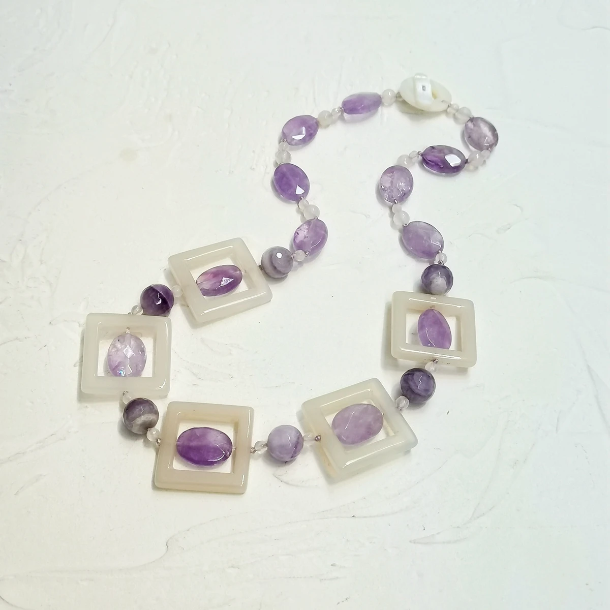 

Lii Ji Real Stone White Purple Women Necklace 57cm Amethysts Agates Stock Sale Jewelry Gift