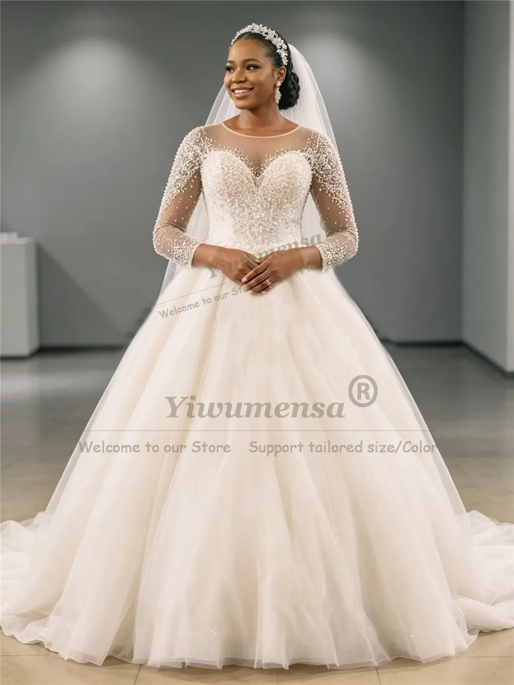 Luxury Puffy Tulle Wedding Dresses For African Sparkly Crystals Beading Long Sleeves O Neck Bridal Gowns Customized Wommen Dress