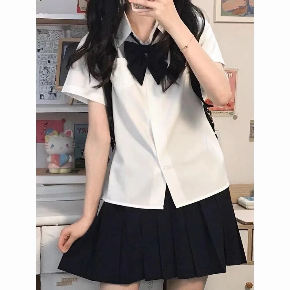 

Short Sleeve Shirts Womens Poplin Pleated Pintuck Cropped Blouse College Class Minimalist Preppy Art Student Youthful Girlish