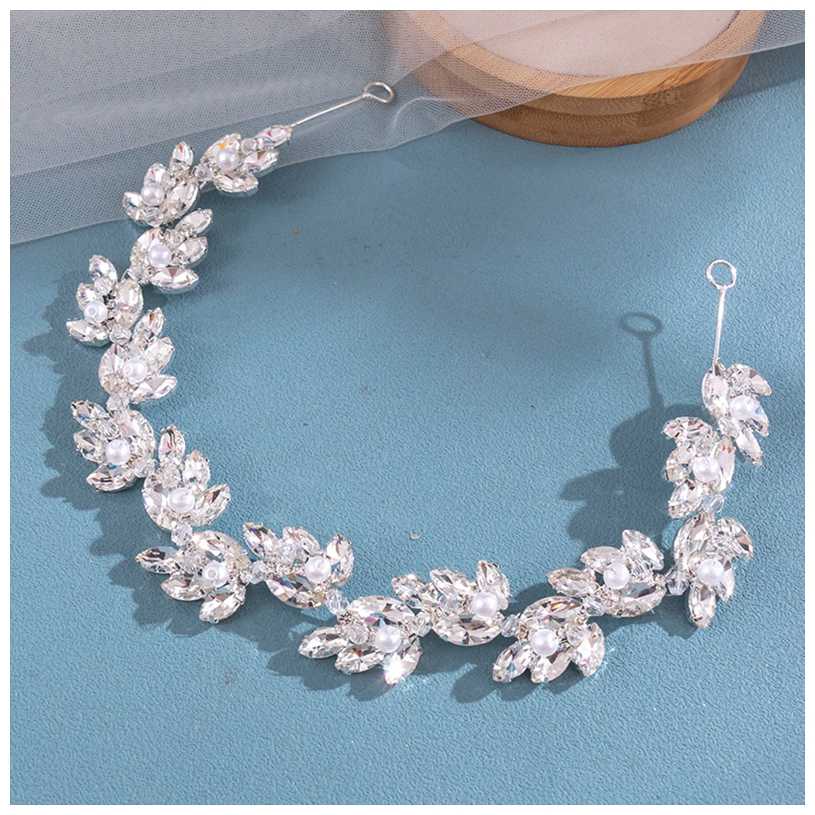 

Silver Rhinestones Pearl Female Hairbands Hair Accessories with Dazzling Rhinestones for Woman Hair Styling Tools