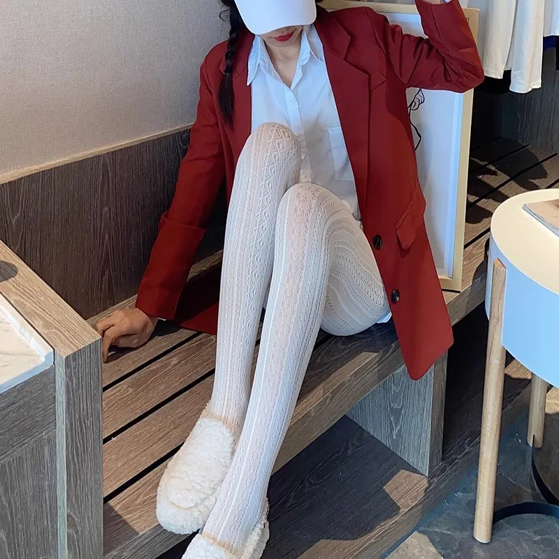 مثير أبيض أسود لوليتا جوارب جوفاء الدانتيل شبكة القاع جوارب طويلة اليابانية القوطي الأزهار الروطان تخزين الجوارب الكلاسيكية الساخنة