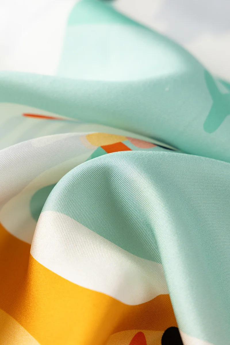 Bufanda de morera a la moda para mujer, pañuelos cuadrados de seda, dobladillos de diseñador de lujo, chales con bordes enrollados, accesorios para bolso para la cabeza, regalo de Navidad