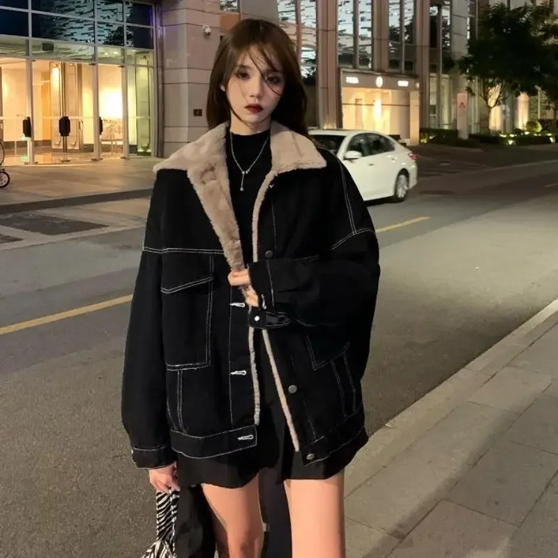 Female Jeans Coats Wool Inside Padded Black Winter 2025 for Cold Loose with Fur Plush Women's Denim Jackets Warm Low Price Trend