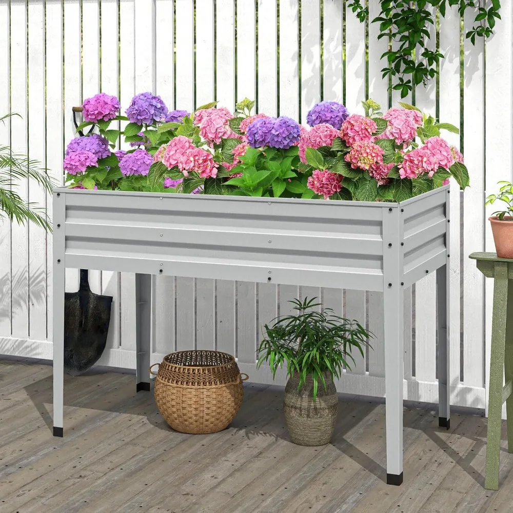 سرير حديقة مرتفع بأرجل، صندوق زراعة فولاذي مجلفن مقاس 46 × 24 × 32 للخضروات والزهور والفواكه، فضي سهل التجميع