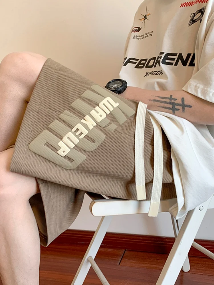 

Мужские спортивные брюки из спортивной ткани с принтом, летние, модные, повседневные, свободного прямого кроя, для активного отдыха, длиной до колена, дышащие