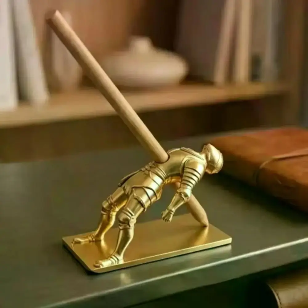 Decoration Resin Figure Pen Holder Medieval Style Easy To Clean Pencil Organizer 3D Printing Durable Desk Decoration Student Use