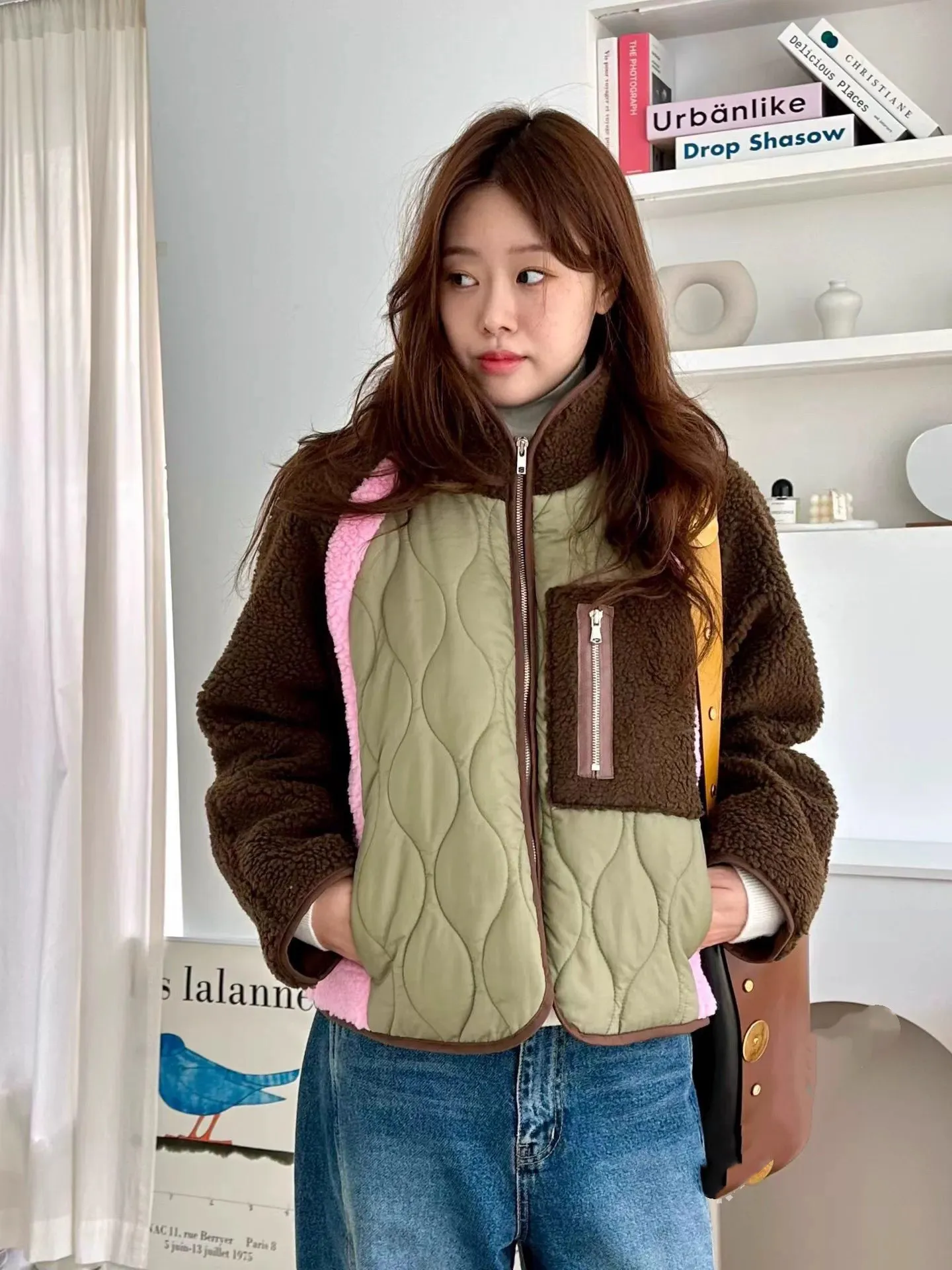 

Clothland Women Patchwork Padded Jacket Zipper Pocket Long Sleeve Lamb Fur Female Fashion Outwear Coats Mujer CB297
