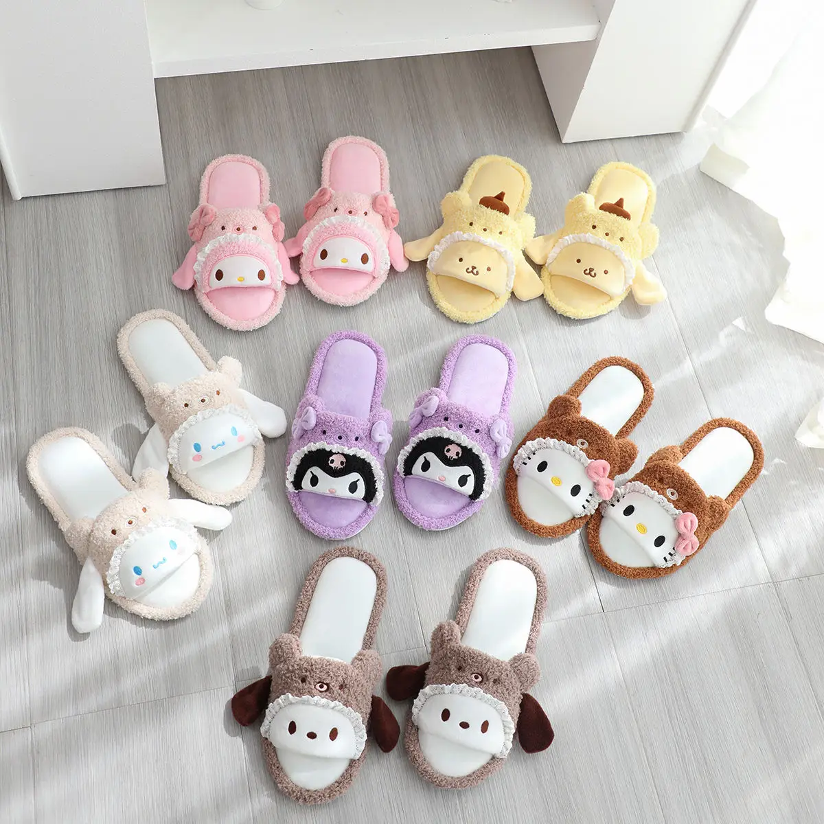 Sanrio series plush slippers Kawaii melody kuromi Cinnamoroll Pom Pom Purin summer and autumn floor home shoes one size