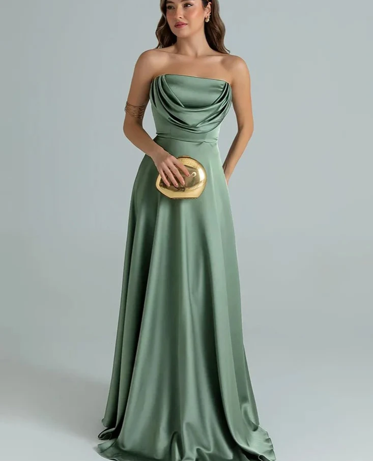 Vrouwen elegante mouwloze rugloze ruches a-lijn avondjurken vestido strapless satijnen sexy maxi-jurk