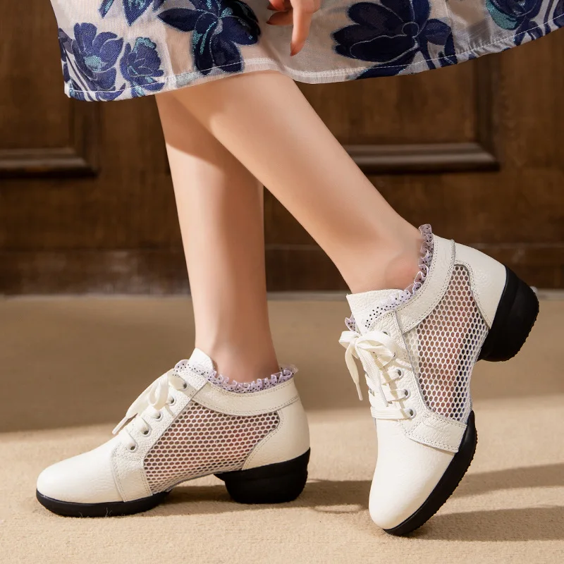 Women's Breathable Mesh Dance Sneakers Jazz Shoes Women Comfortable Dance Shoes Lace-Up Jazz Casual Heels Shoes Lady Summer