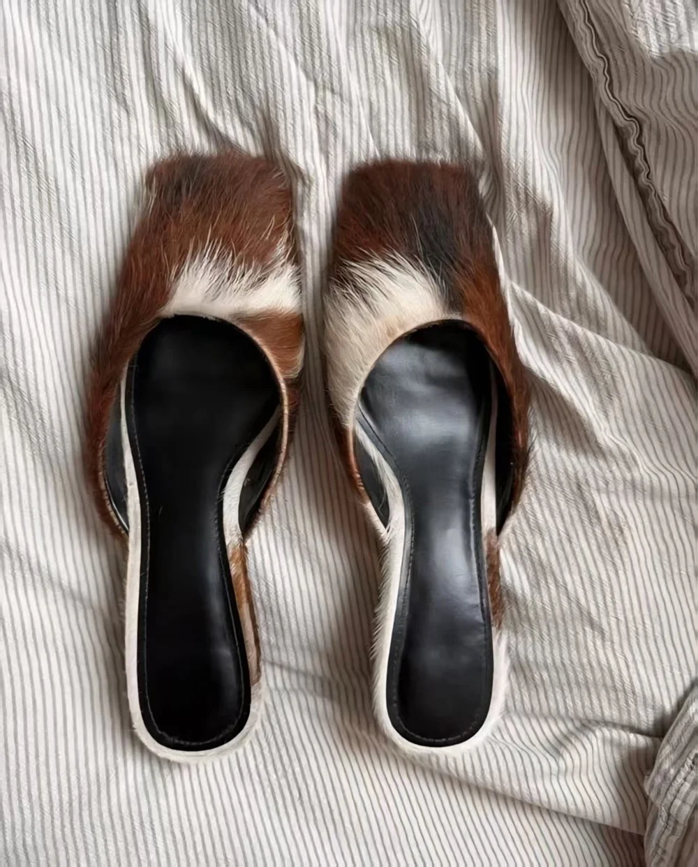 

Простые и повседневные мюли с квадратным носком и коровьим принтом, с роскошным меховым верхом, на массивном каблуке, в западном стиле, для модных повседневных образов