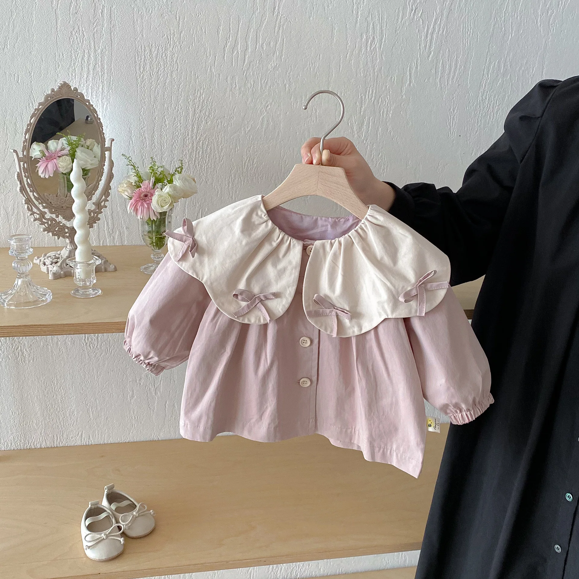 

Baby Girl Jacket 2025 Autumn Long-Sleeved Large Lapel Bow Trench Coat Foreign Top