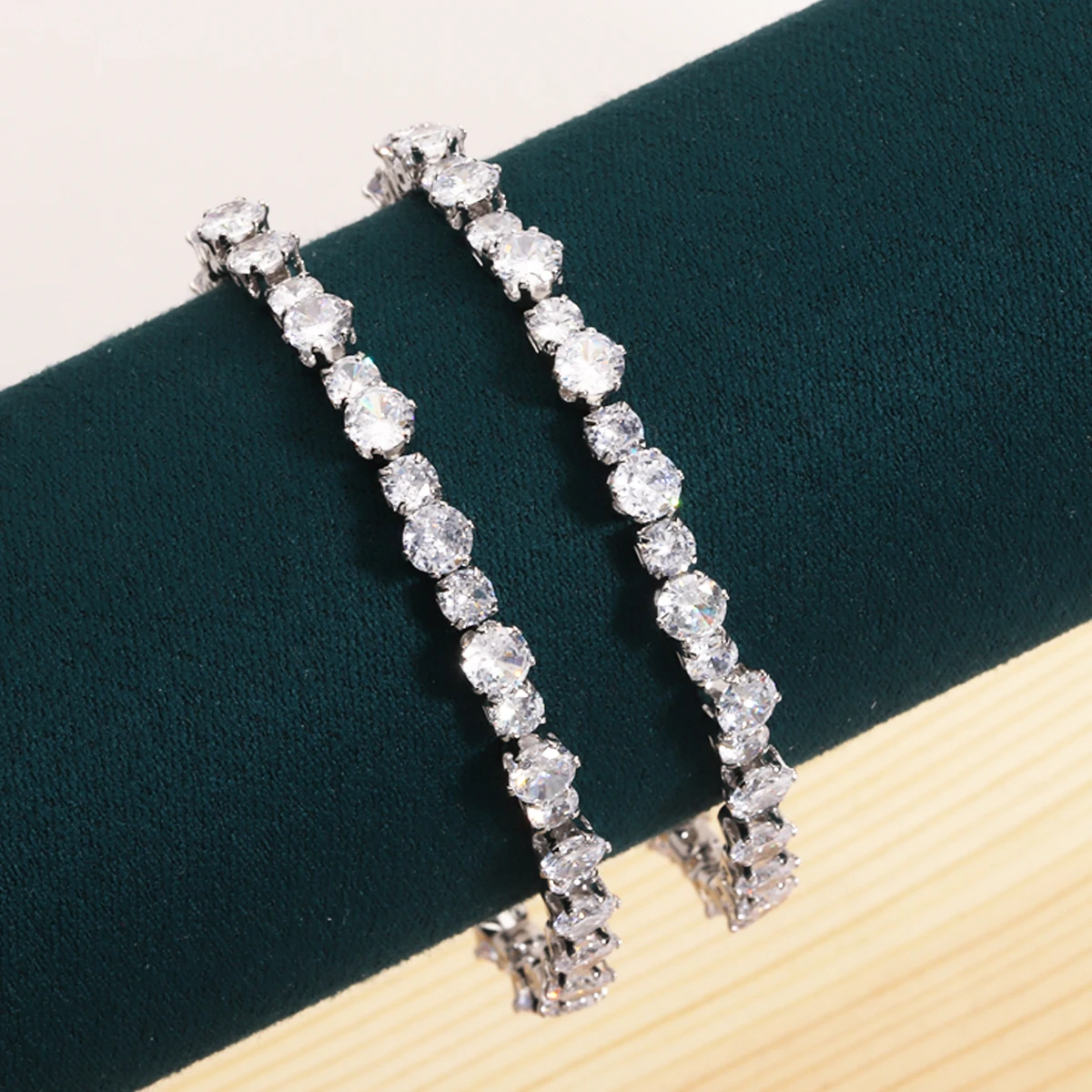 Funkelndes Bling 2026 Top-Qualität, edler Schmuck, Kreis-Tropfen-CZ-Tenniskette, Damen-Modeschmuck, Fabrik-Drop-Shipping, CZ-Armreifen