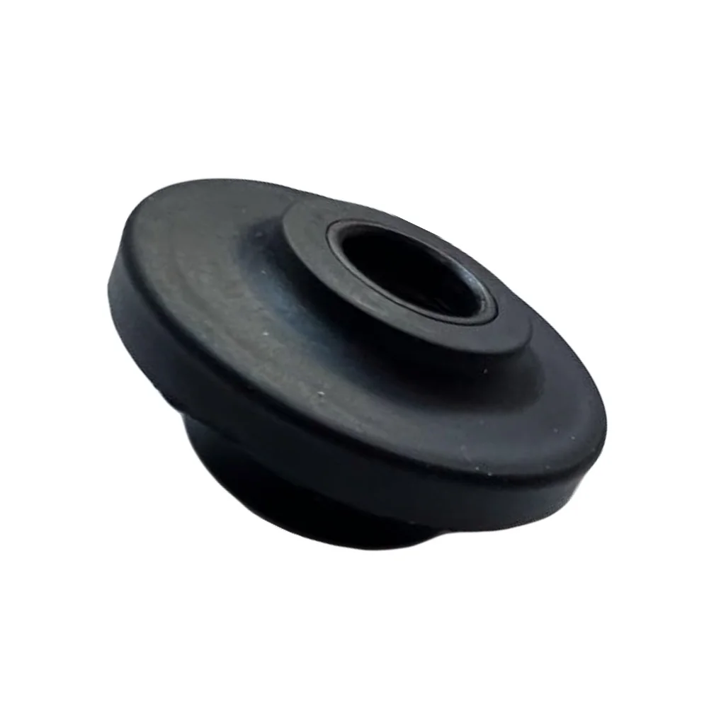 1pcs Newest OEM Part Number 89019121 Radiator Insulator Mount Bracket Seal For Chevy 2500 2001-2019 Car Accessories