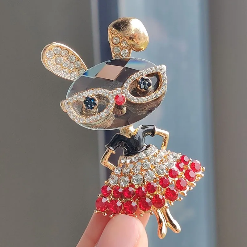 Vintage Cute Rhinestone Rabbit Brooches For Women Lovely Cartoon Glasses Rabbit Brooch Pins Clothing Accessories Jewelry Gifts