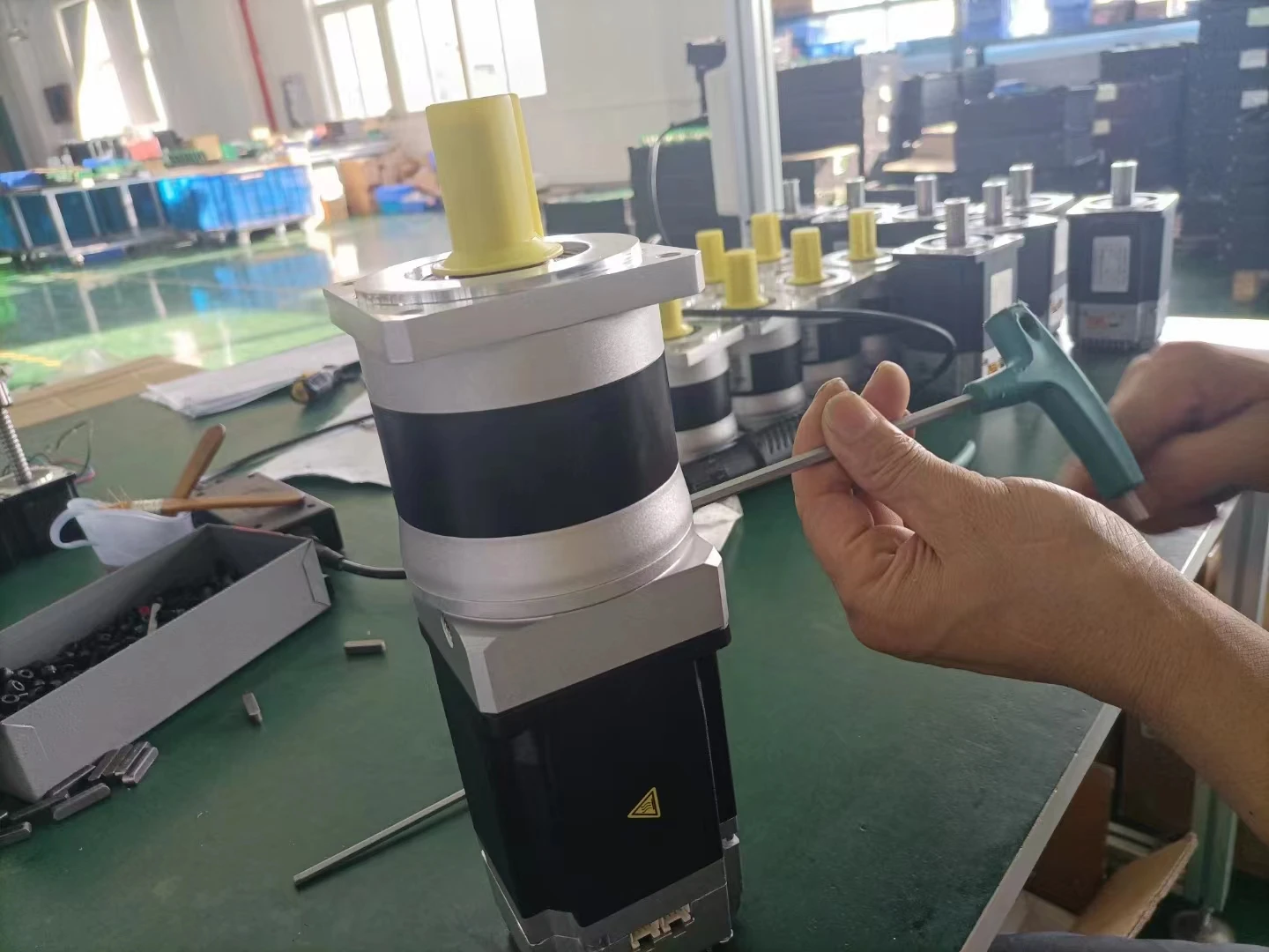 Integrated BLDC Motor Driver Siheng Factory's 48VDC AGV Car CE Approved 48V Nema 24 Stepper Motor 60mm 400W 3000rpm Brushless
