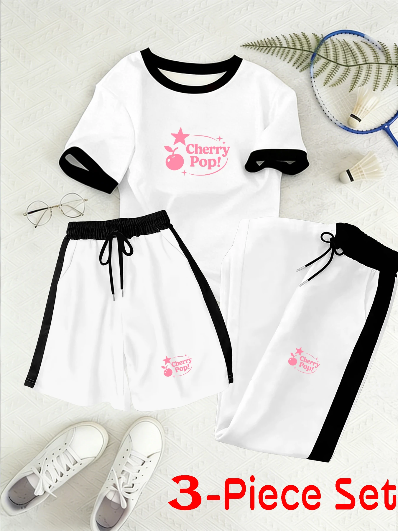 Cute Ins-Style Fruit Theme Cherry Pop! Conjunto de tres piezas estampado para mujer con bordes en contraste, conjunto de pantalones cortos de manga corta y pantalones largos, adecuado para el uso diario en verano, compras y diversas ocasiones, conjunto in