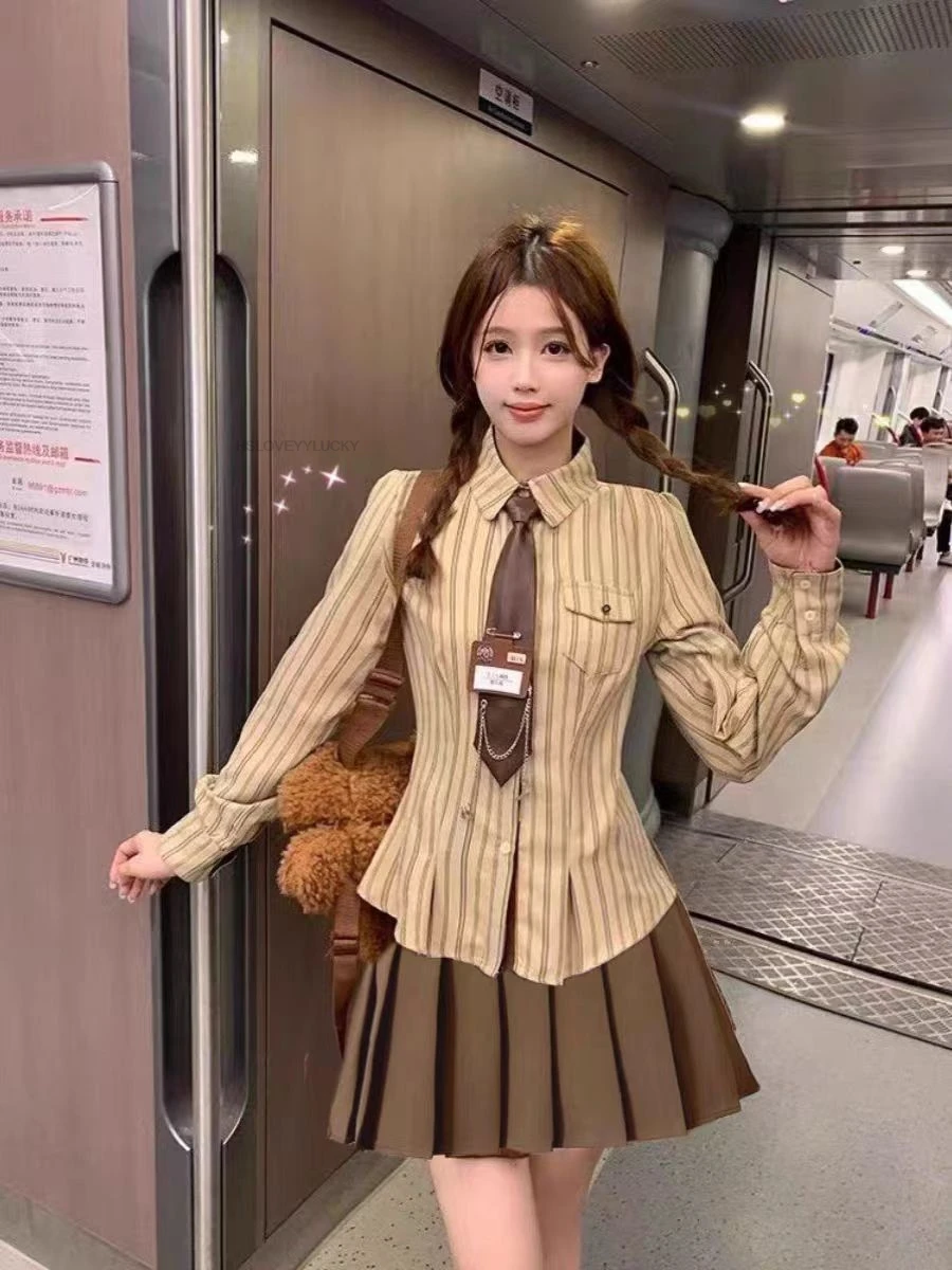 Traje universitario de estilo coreano para mujer, conjunto de uniforme Jk, camisa adelgazante, camiseta pequeña única de estilo francés, uniforme Jk