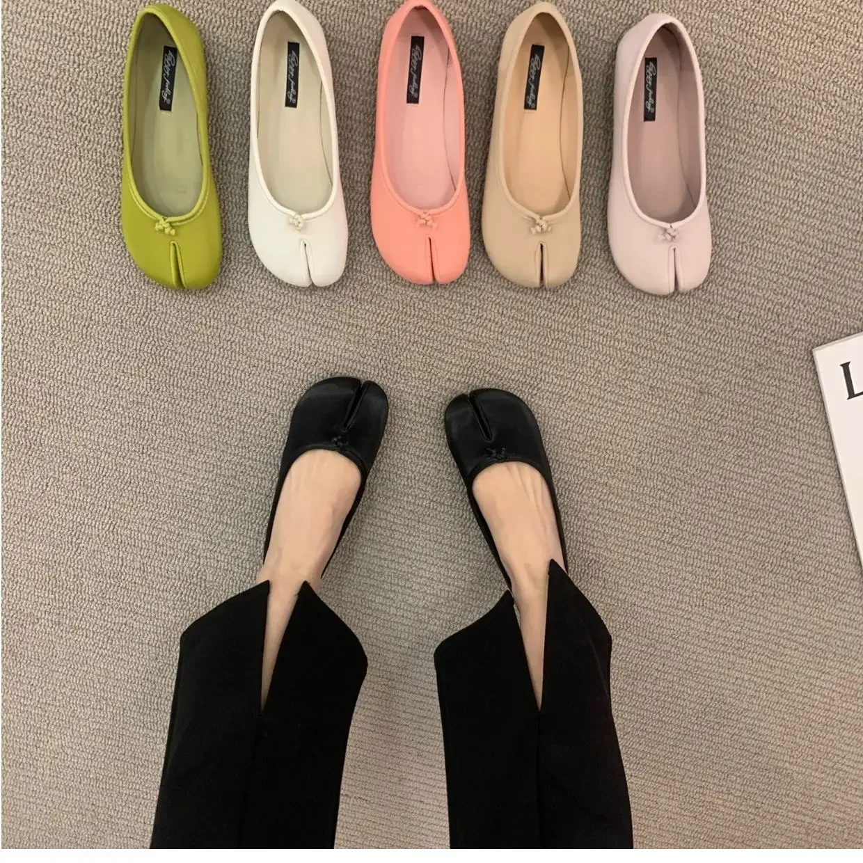 Women Flats Tabi Ninja Shoes Woman Microfiber Leather Comfy Flats Split Toe Slippers Soft Bottom Loafers Solid Slip on Shoes