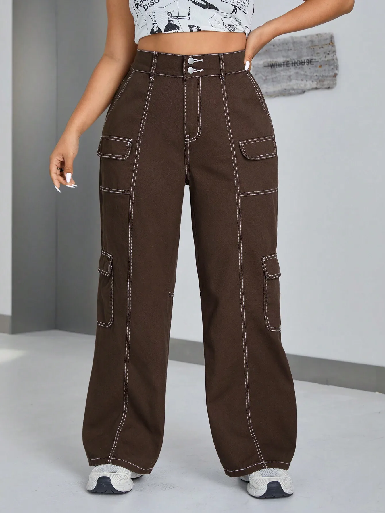 

Plus Size Women High Waist Wide Leg Cargo Pants with Contrast Stitching