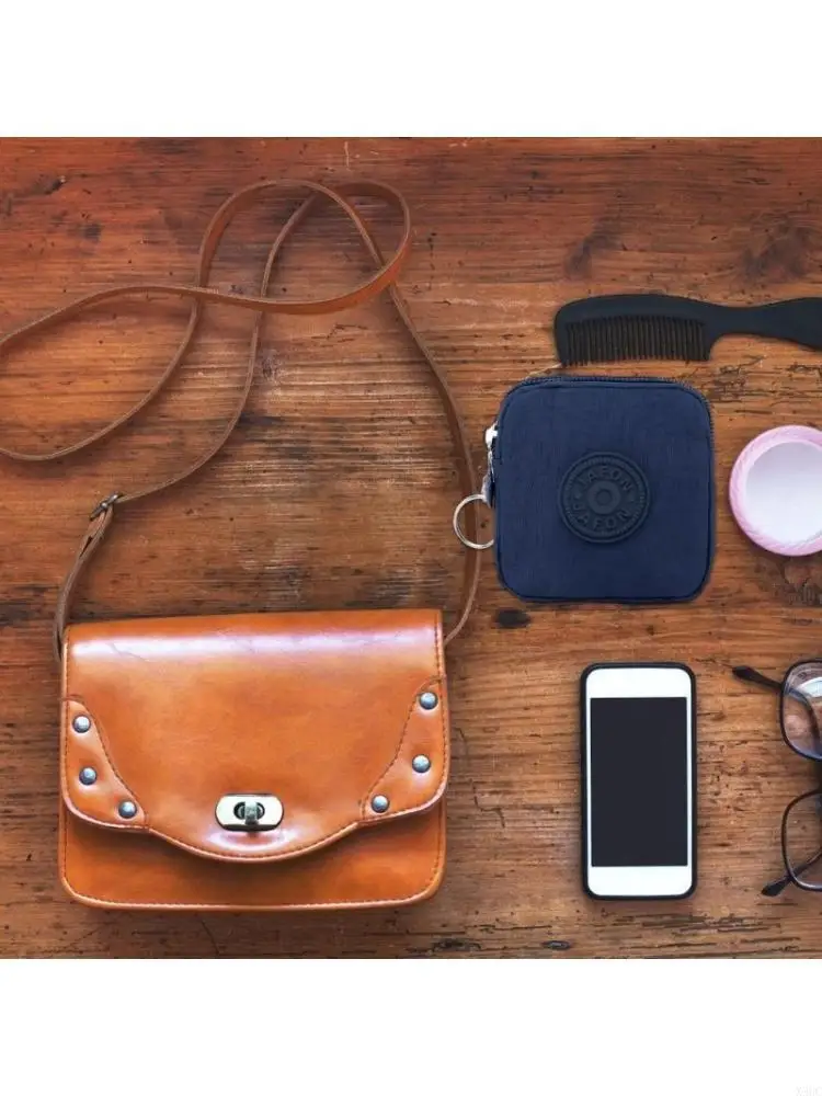 

Portable Travel Wallet Weatherproof Materials for Daily Use X3UC