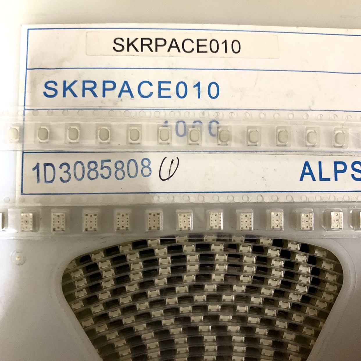 

SKRPACE010 Patch switch 3*4*2.5 Tact Switch