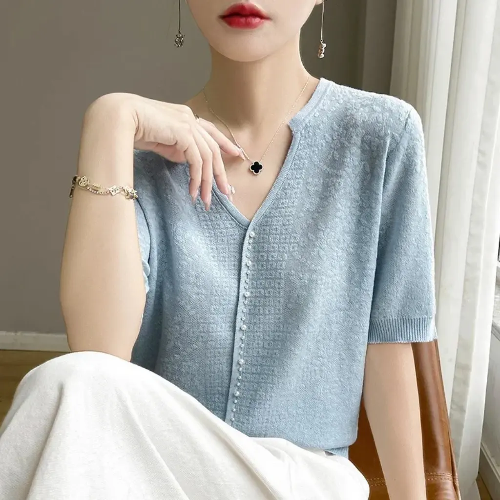 

Summer Short-Sleeved Ice Silk T-shirt for Women V-Neck Beaded Elegant Hollow Crochet Knitted Top All-Match Versatile Fashion
