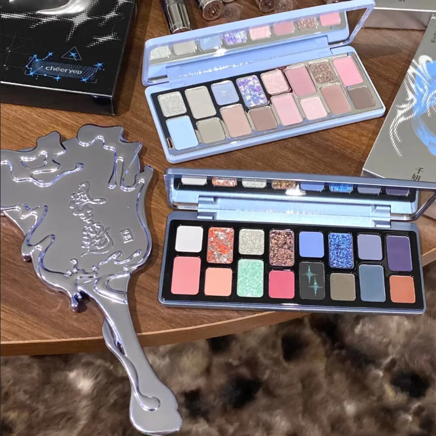 Cheryep Set per il trucco Palette di ombretti glitterati Stick per labbra Idrata Balsamo per labbra Specchio Set da 6 pezzi Kit Qianyan per le donne Tutto in uno