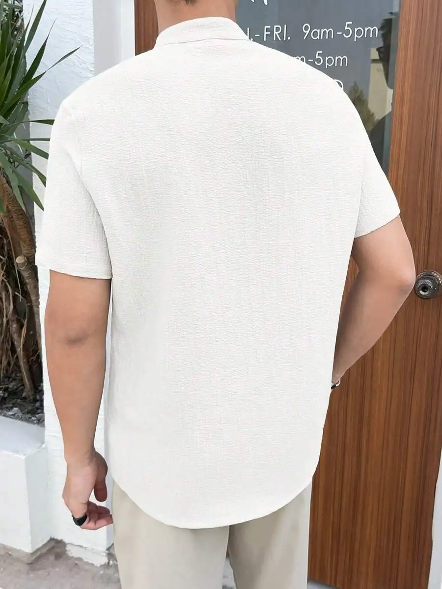 Camisa Blanca Casual de Manga Corta con Botones Delanteros para Hombre Manfinity VCAY, Estilo Sencillo, para Parejas, Vacaciones, Regalos del Día del Padre