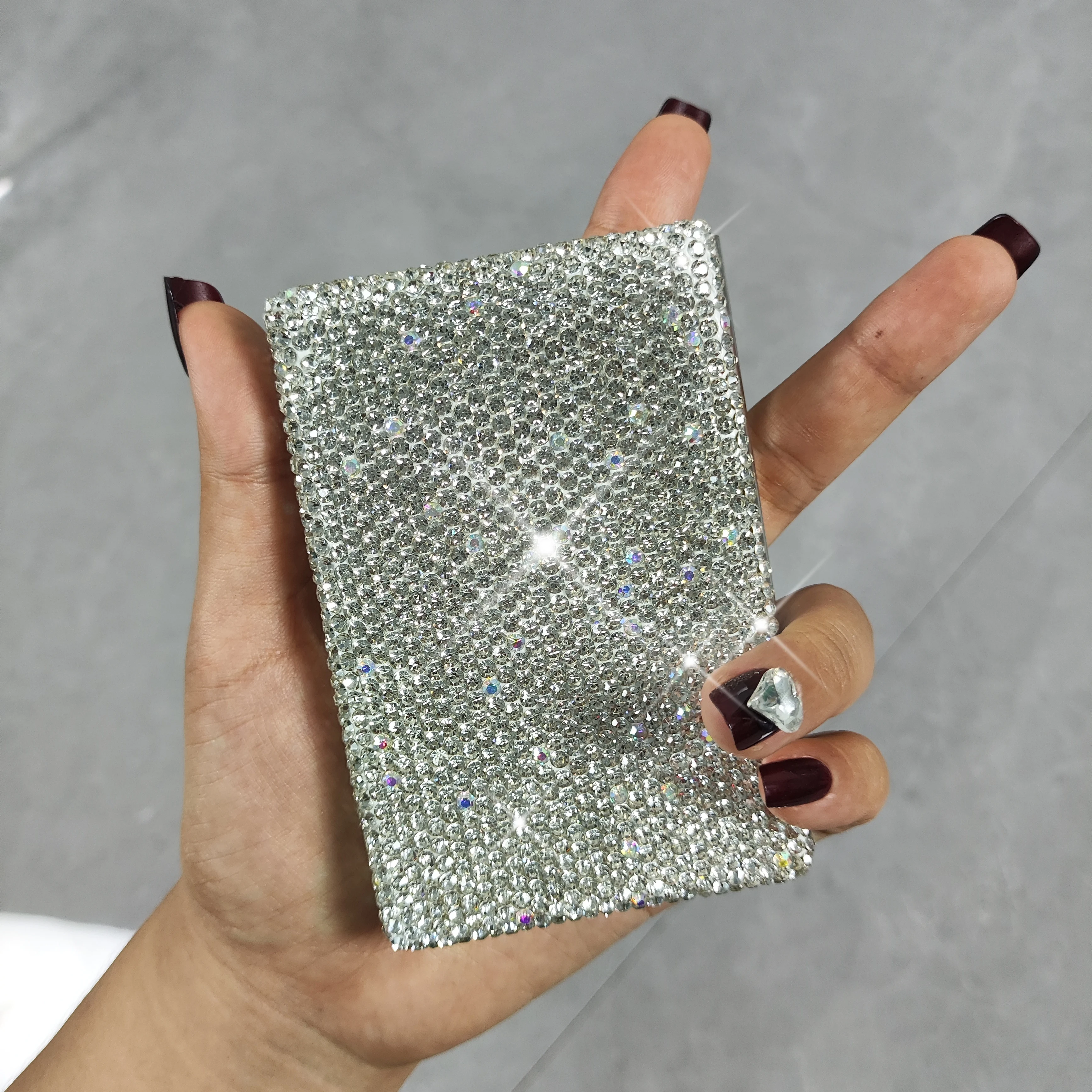 High appearance level stainless steel card holder artificial diamond ultra-thin and compact bank card holder