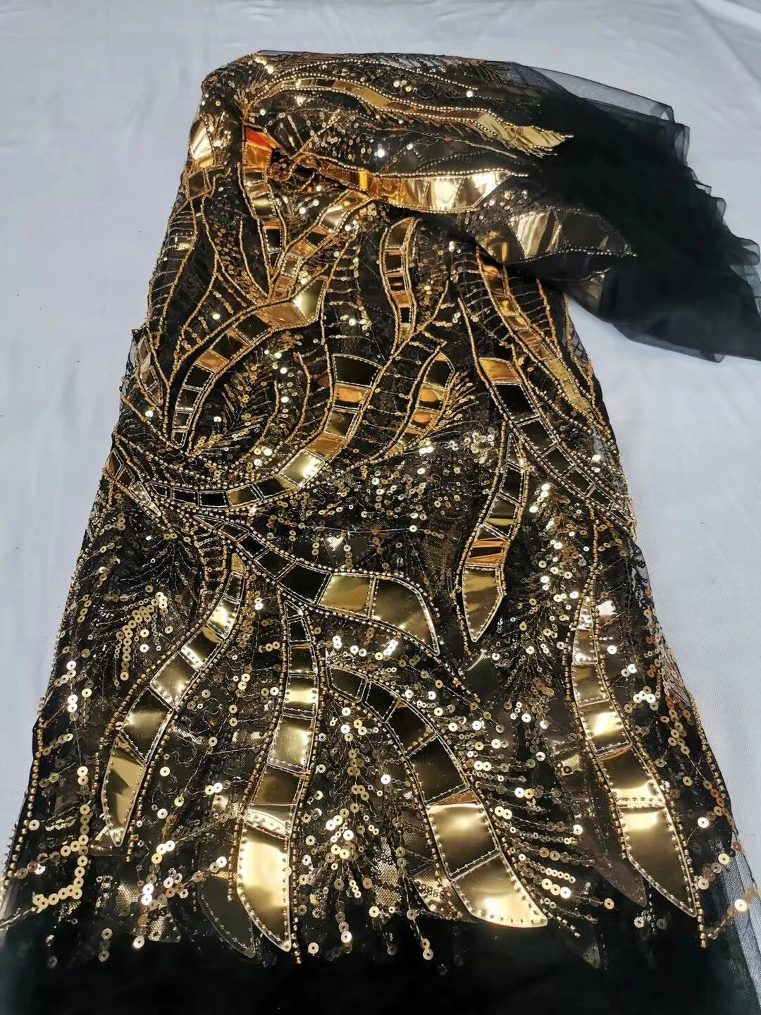 

High Quality African Nigerian Tulle Lace Fabric Embroidery Sequins French Guipure Fabric for Party/Wedding Dresses 5 Yards 2026