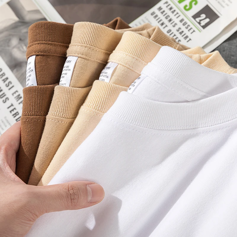 تي شيرت رجالي صيفي أساسي بأكمام قصيرة من القطن الخالص ثقيل الوزن، بقصة فضفاضة ولون ترابي، تصميم عتيق برقبة مستديرة