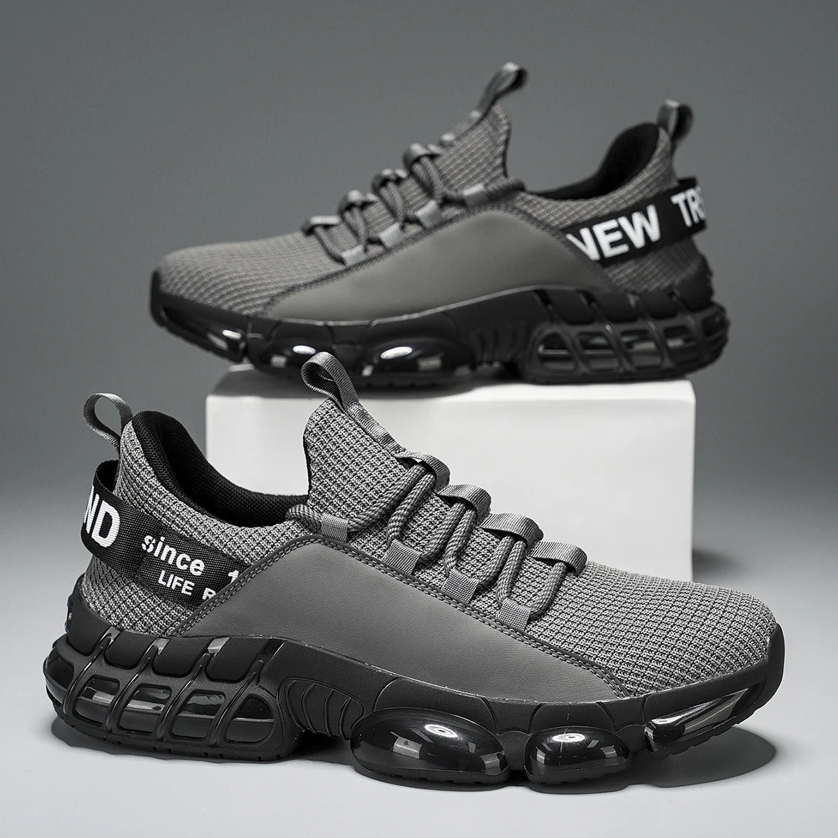 

Men's Large Size Sports Shoes Outdoor Hiking Running Comfortable Casual Versatile Fashionable Training Shoes for Couples