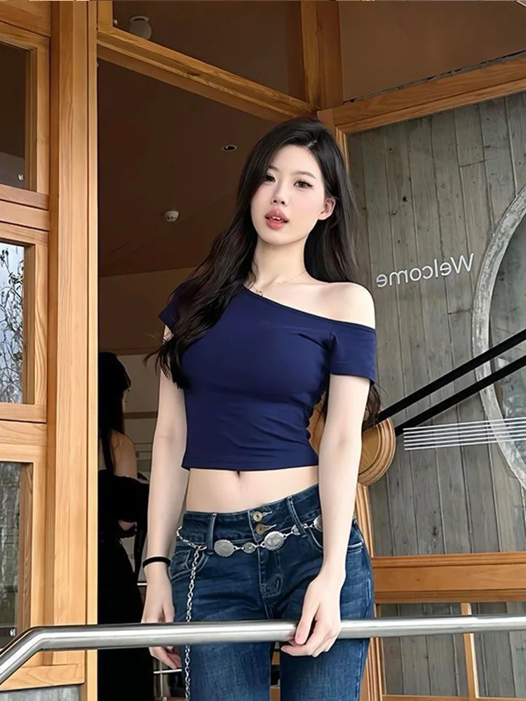 NUOMICI Top estivo con spalle scoperte T-shirt da donna slim fit Body estiva a maniche corte T-shirt basic sexy femminili Chic coreano