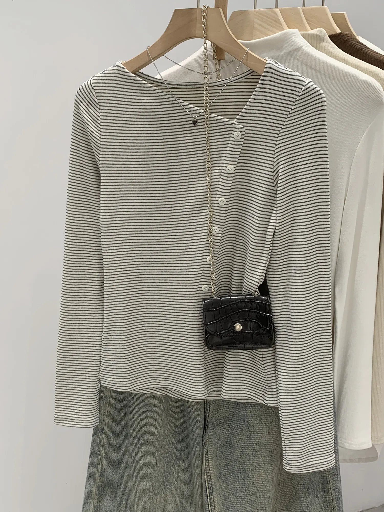 

Elegant Asymmetrical Slant Collar Striped Long Sleeve T-Shirt Women's Summer 2026 New High-end Chic Top Korean Style Button D...