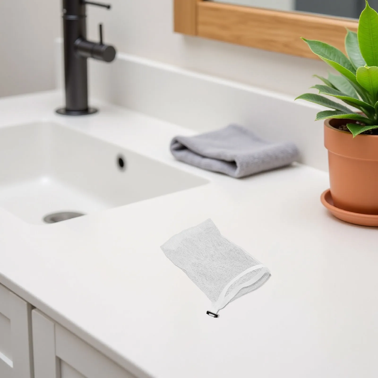 15Pcs White Foaming Mesh Soap Net Bag Drawstring Shower Pouch Quick-Dry Exfoliating Lather Saver for Travel Bathroom Outdoor
