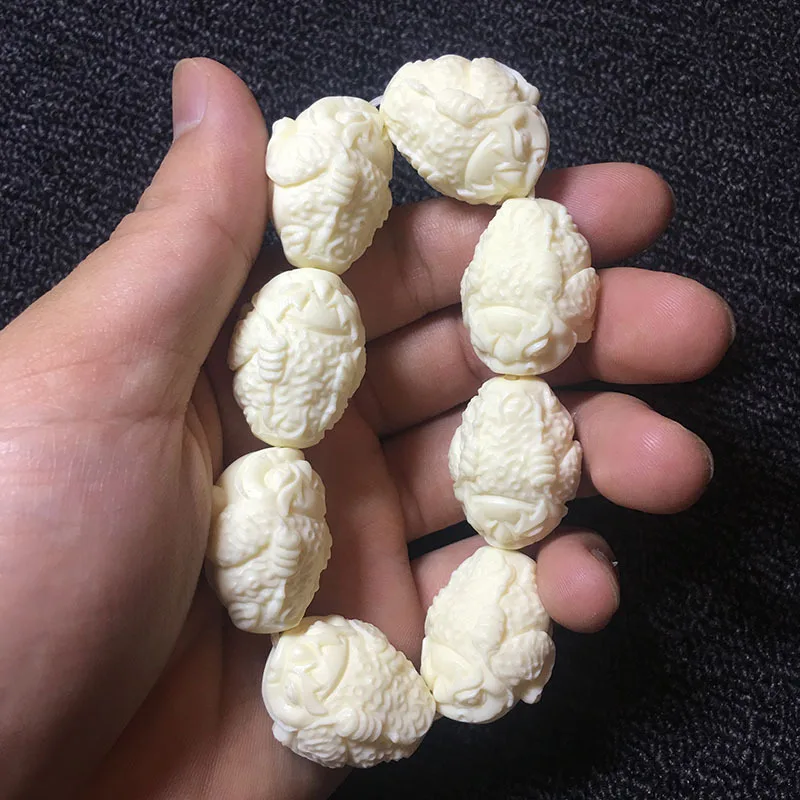 

Creative Ivory Nut Carved Golden Toad Beads Bracelet Bodhi Seeds Coconut Wood for Men and Women Beads Car Hanging Decorations