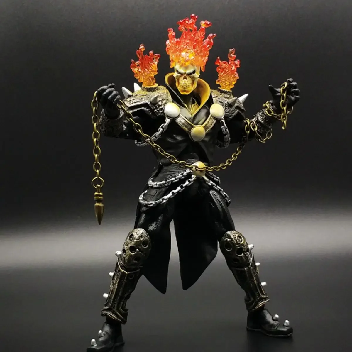 Marvel Ghost Rider 7-calowa figurka anime ruchoma figurka biohazard model osobowość twórcza fajne ozdoby zabawki dla dzieci prezenty