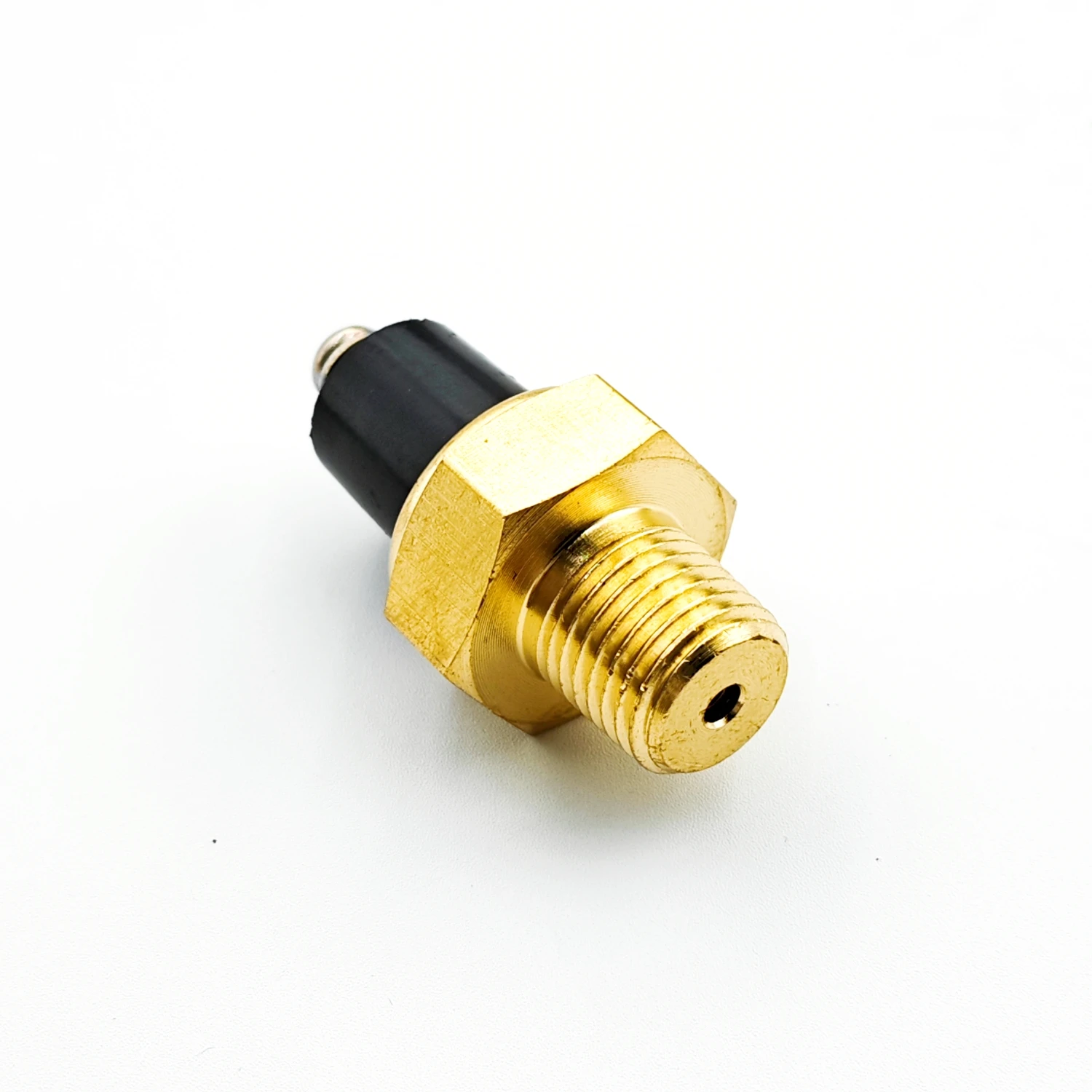 Engine Oil Pressure Sensor for Stels 500 Kazuma ATV K/GT Jaguar 500cc Panda 500cc C500-8302072 LU052314