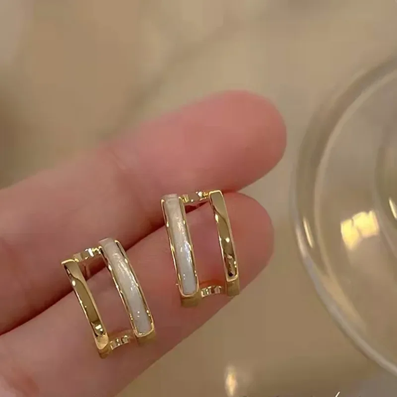 Irregular U-shaped Dripping Glaze Earrings for Woman Korean Fashion Golden Stud Earring Jewelry Unusual Accessories Girls